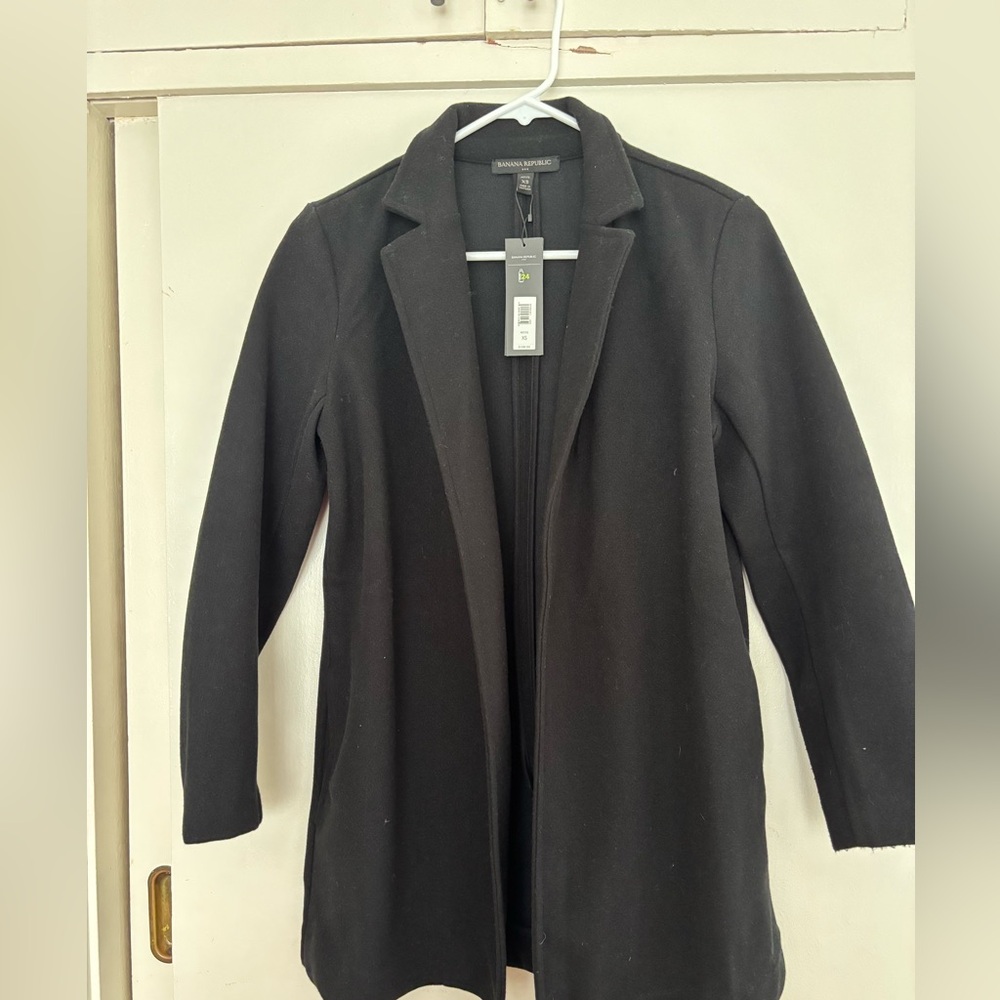 Banana Republic Black Coat Elegant Tailored Design